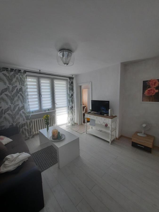 Апартаменти Apartament Zorzy Przy Instytucie Kardiologii Anin Варшава Екстер'єр фото